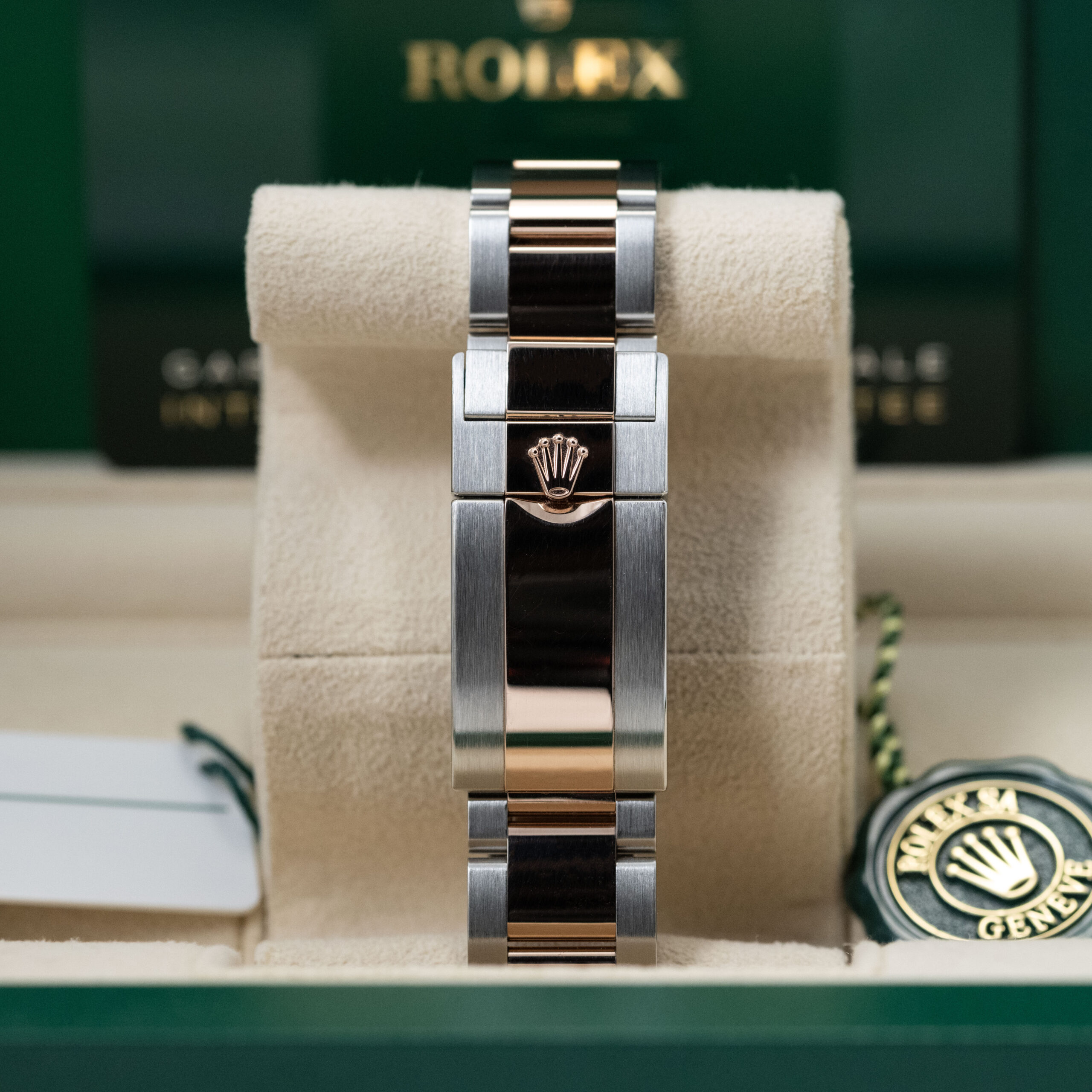 Rolex GMT Master II "Rootbeer" (2023) - Image 6
