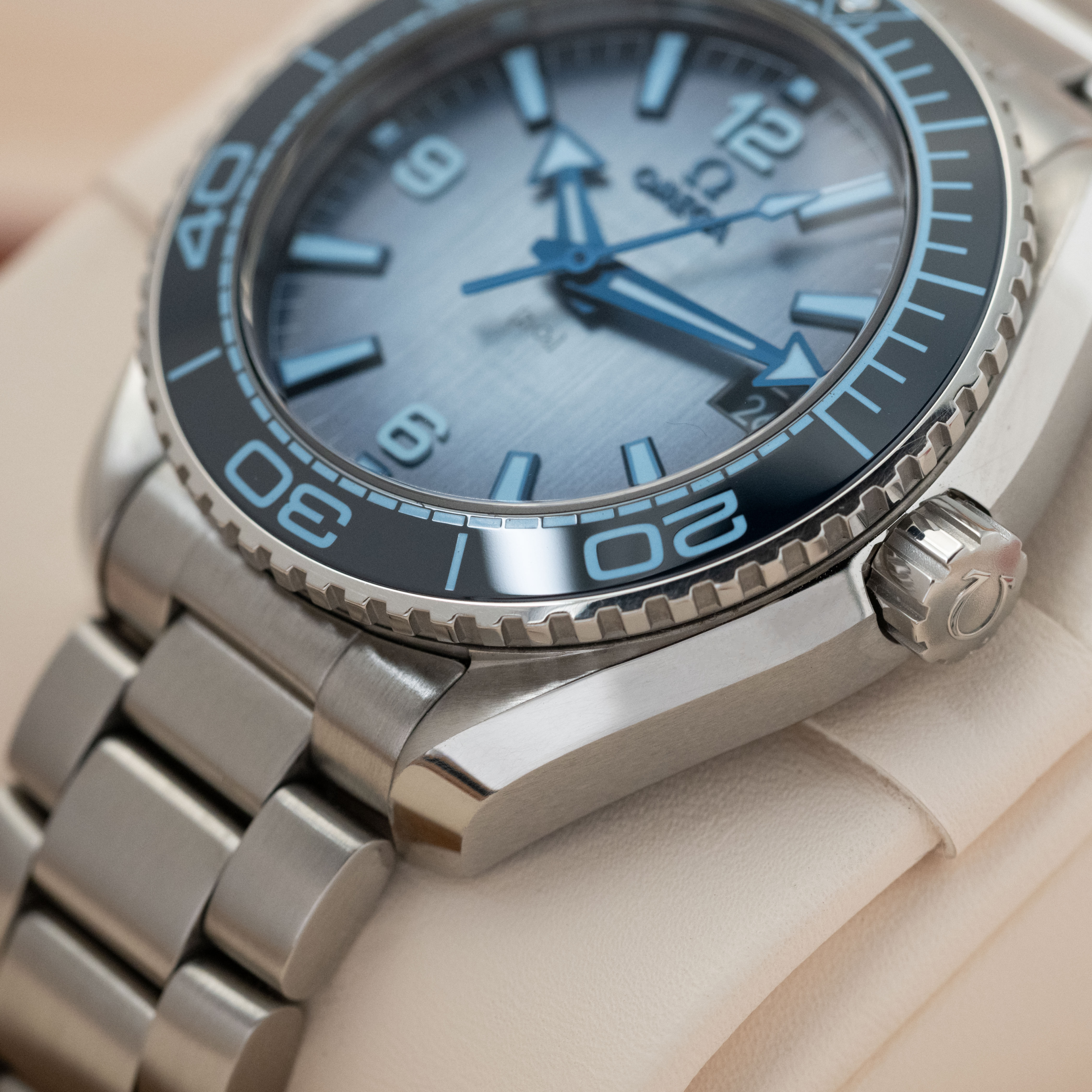 Omega Seamaster Planet Ocean (2024) - Image 4