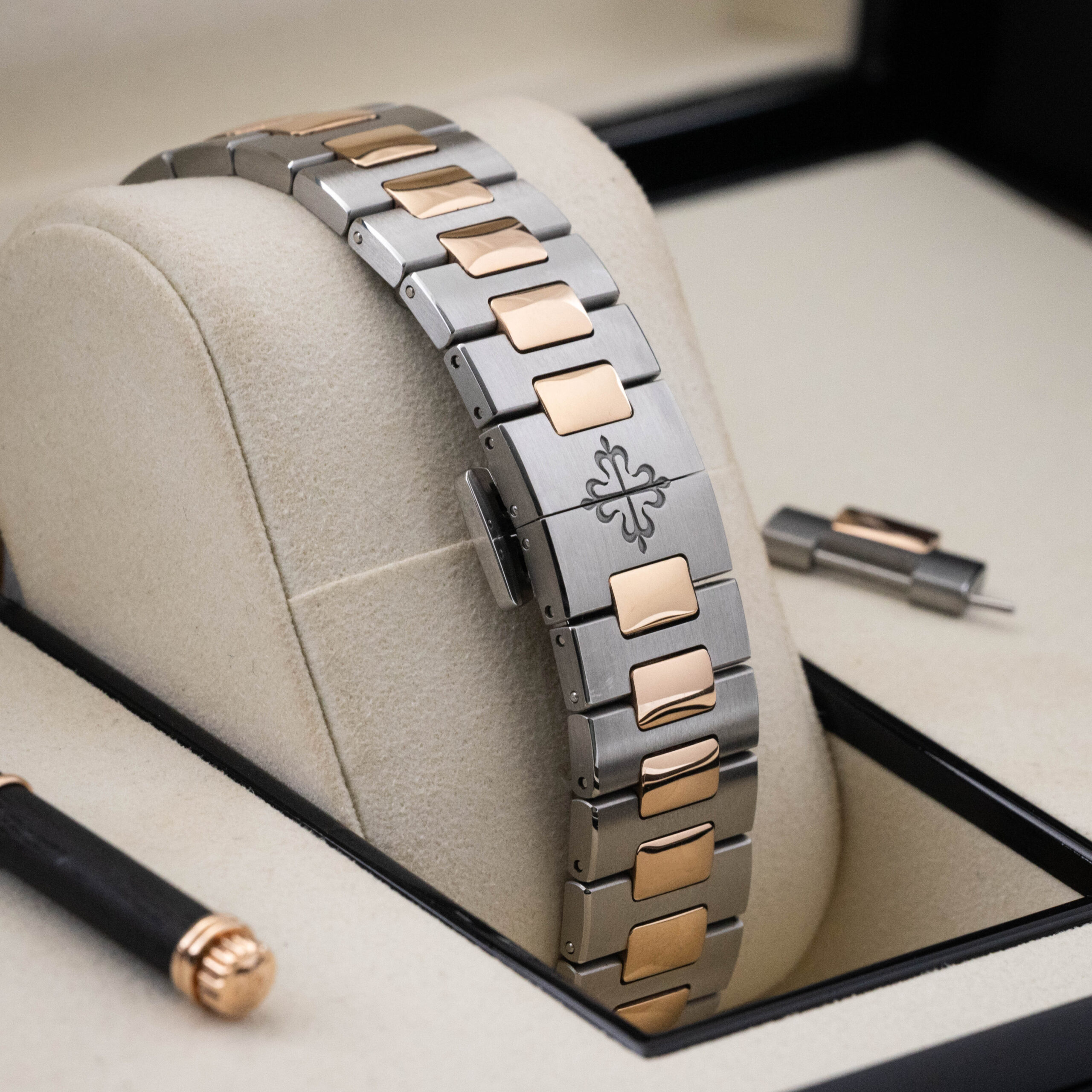 Patek Nautilus 5980/1AR (2022) - Image 12