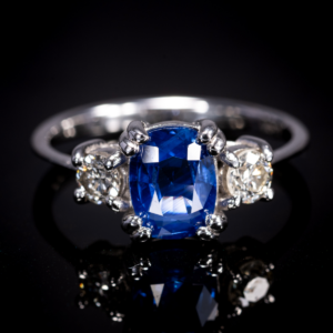 18ct White Gold Tanzanite Ring