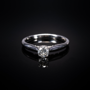 18ct White Gold Diamond Ring